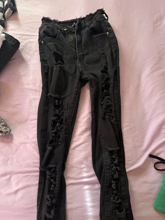 Denim - Black Distressed Ripped Skinny Jeans